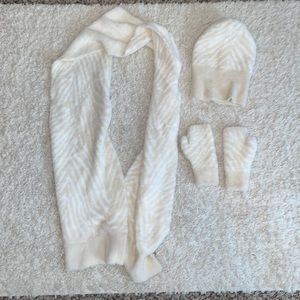 LOFT winter accessories set. scarf, gloves, beanie